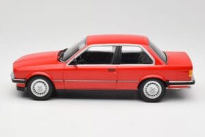BMW 323i E21 Rot Minichamps 1:18 155026000 Druckguss — Bild 3 von 6