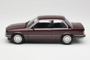 BMW 323i E30 Dark Red Metallic Minichamps 1:18 155026007 Druckguss — Bild 3 von 6