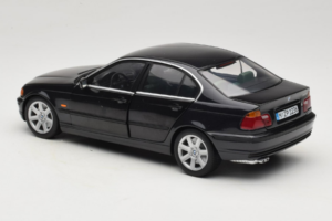 BMW 328i E46 Schwarz UT Models 1:18 80439422373 Druckguss — Bild 7 von 8