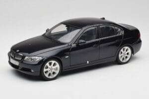 BMW 330i E46 Schwarz Kyosho 1:18 08731RB Druckguss