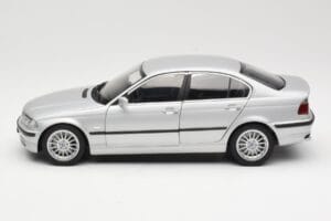 BMW 330i E46 Silber UT Models 1:18 80430302328 Druckguss — Bild 4 von 8