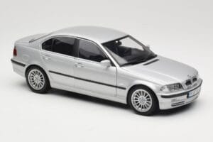BMW 330i E46 Silber UT Models 1:18 80430302328 Druckguss — Bild 6 von 8