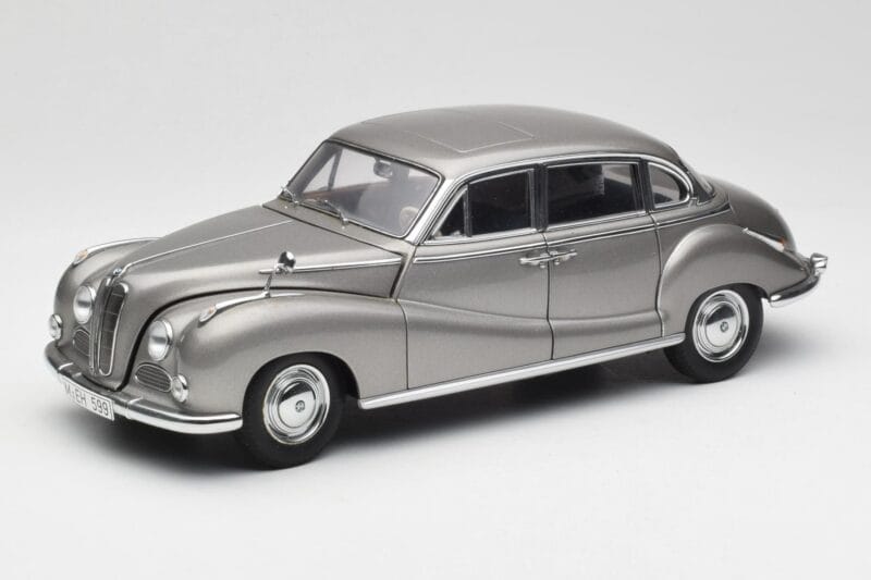 BMW 502 2.6 Luxus Silver Beige Metallic AUTOart 1:18 70591 Druckguss