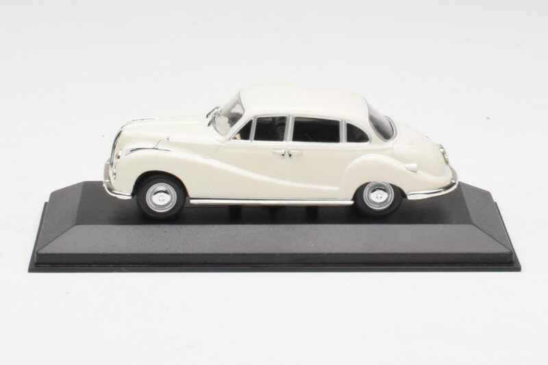 BMW 502 V8 Weiß Minichamps 1:43 BMW 502 V8 Weiß Minichamps 1:43 430022400 Druckguss