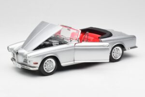 BMW 503 Silber Revell 1:18 18787 Druckguss — Bild 2 von 8