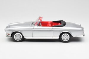 BMW 503 Silber Revell 1:18 18787 Druckguss — Bild 4 von 8