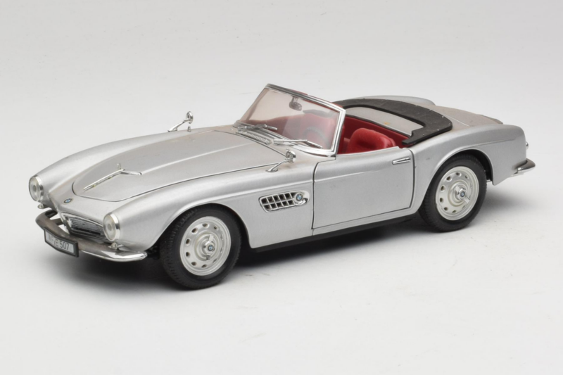 BMW 507 Cabriolet Silber Revell 1:18 8829 Druckguss