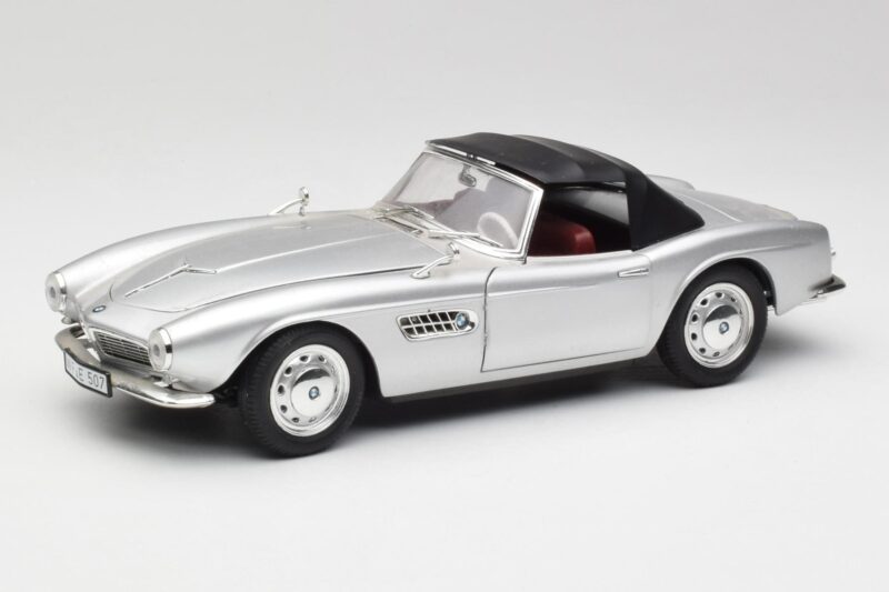 BMW 507 Silber Revell 1:18 9034 Druckguss