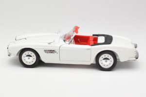 BMW 507 Touring Sport Feather White Revell 1:18 8810 Druckguss — Bild 4 von 8