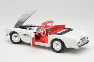 BMW 507 Touring Sport Feather White Revell 1:18 8810 Druckguss — Bild 5 von 8