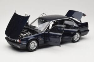BMW 535i E34 Blue Metallic Minichamps 1:18 100024004 Druckguss — Bild 2 von 8
