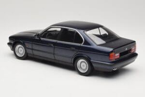 BMW 535i E34 Blue Metallic Minichamps 1:18 100024004 Druckguss — Bild 7 von 8