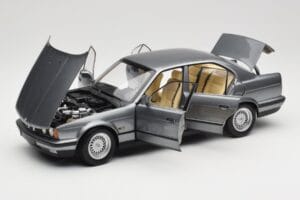 BMW 535i E34 Grau Metallic Minichamps 1:18 100024008 Druckguss — Bild 2 von 8