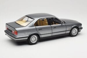 BMW 535i E34 Grau Metallic Minichamps 1:18 100024008 Druckguss — Bild 3 von 8