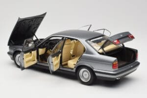 BMW 535i E34 Grau Metallic Minichamps 1:18 100024008 Druckguss — Bild 5 von 8