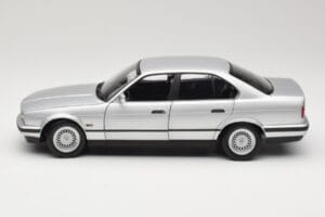 BMW 535i E34 Silber Minichamps 1:18 100024005 Druckguss — Bild 4 von 8