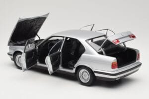 BMW 535i E34 Silber Minichamps 1:18 100024005 Druckguss — Bild 5 von 8