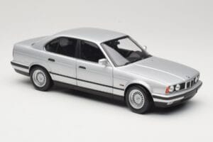 BMW 535i E34 Silber Minichamps 1:18 100024005 Druckguss — Bild 6 von 8