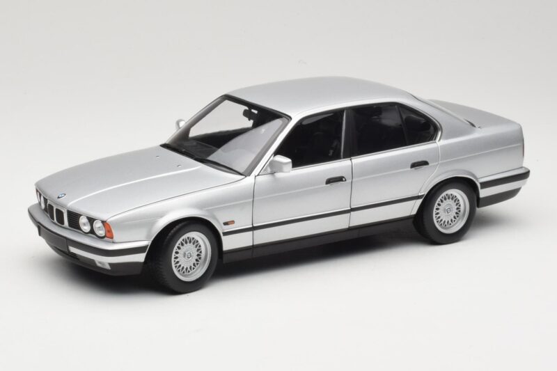 BMW 535i E34 Silber Minichamps 1:18 100024005 Druckguss