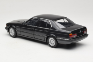 BMW 730i E32 Black Metallic Minichamps 1:18 100023002 Druckguss — Bild 7 von 8