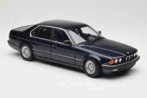 BMW 730i E32 Blau Metallic Minichamps 1:18 100023006 Druckguss — Bild 6 von 8