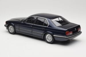 BMW 730i E32 Blau Metallic Minichamps 1:18 100023006 Druckguss — Bild 7 von 8