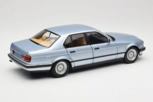 BMW 730i E32 Hellblau Metallic Minichamps 1:18 100023008 Druckguss — Bild 3 von 8