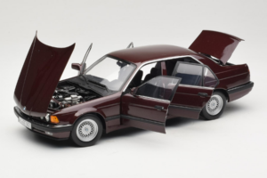 BMW 730i E32 Red Metallic Minichamps 1:18 100023001 Druckguss — Bild 2 von 8