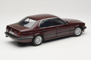 BMW 730i E32 Red Metallic Minichamps 1:18 100023001 Druckguss — Bild 3 von 8