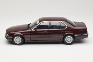 BMW 730i E32 Red Metallic Minichamps 1:18 100023001 Druckguss — Bild 4 von 8