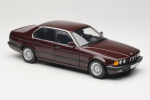 BMW 730i E32 Red Metallic Minichamps 1:18 100023001 Druckguss — Bild 6 von 8