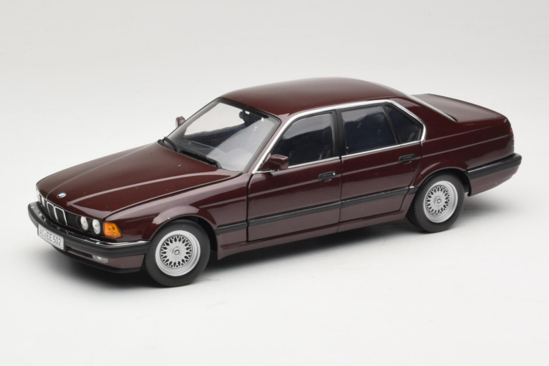 BMW 730i E32 Red Metallic Minichamps 1:18 100023001 Druckguss