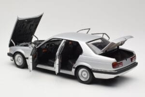 BMW 730i E32 Silber Minichamps 1:18 100023000 Druckguss — Bild 5 von 8
