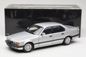 BMW 730i E32 Silber Minichamps 1:18 100023000 Druckguss — Bild 8 von 8