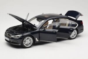BMW 750Li F02 Imperial Blue Paragon 1:18 80432405586 Druckguss — Bild 2 von 8
