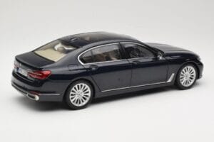 BMW 750Li F02 Imperial Blue Paragon 1:18 80432405586 Druckguss — Bild 3 von 8