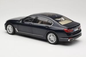 BMW 750Li F02 Imperial Blue Paragon 1:18 80432405586 Druckguss — Bild 7 von 8