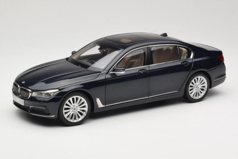 BMW 750Li F02 Imperial Blue Paragon 1:18 80432405586 Druckguss