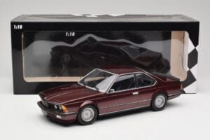 BMW 635 CSi E24 Karmesinrot Metallic Minichamps 1:18 155028105 Druckguss — Bild 6 von 6