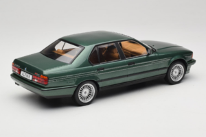 BMW Alpina B11 E32 3.5 Metallic Green MCG 1:18 MCG18233 Druckguss — Bild 2 von 6
