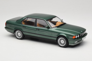 BMW Alpina B11 E32 3.5 Metallic Green MCG 1:18 MCG18233 Druckguss — Bild 4 von 6