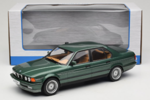 BMW Alpina B11 E32 3.5 Metallic Green MCG 1:18 MCG18233 Druckguss — Bild 6 von 6