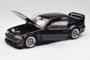 BMW E36 M3 GTR Street Cosmos Schwarz UT Models 1:18 20481 Druckguss — Bild 2 von 8