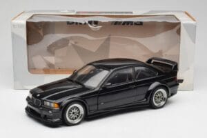 BMW E36 M3 GTR Street Cosmos Schwarz UT Models 1:18 20481 Druckguss — Bild 8 von 8