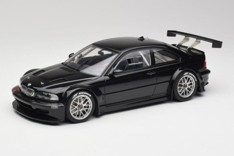 BMW M3 GTR E46 Plain Body Jet Schwarz AUTOart 1:18 80447 Druckguss