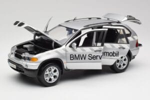 BMW X5 E53 3.0d Service Mobil Kyosho 1:18 80430305646 Druckguss — Bild 2 von 8