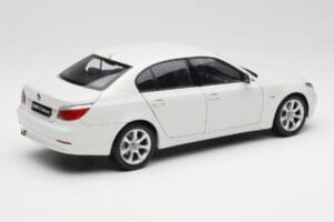 BMW E60 545i Alpine Weiß Kyosho 1:18 08591W Druckguss — Bild 3 von 8