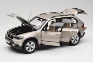 BMW X5 E70 4.8i Platinum Bronze Metallic Kyosho 1:18 80430413413 Druckguss — Bild 2 von 8