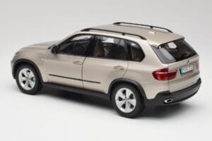 BMW X5 E70 4.8i Platinum Bronze Metallic Kyosho 1:18 80430413413 Druckguss — Bild 7 von 8