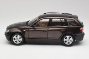 BMW X3 E83 3.0d Dunkelbraun Metallic Kyosho 1:18 80430300736 Druckguss — Bild 4 von 8
